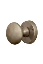 WINDSOR SUTTON KNOB ON ROUND ROSE - 3010 / 3011