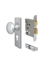 WINDSOR SUTTON KNOB ON SQUARE LONG PLATE SETS -  3013 / 3014 / 3015 - Image 3
