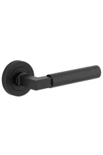 Berlin-0343-Matt-Black-Lever