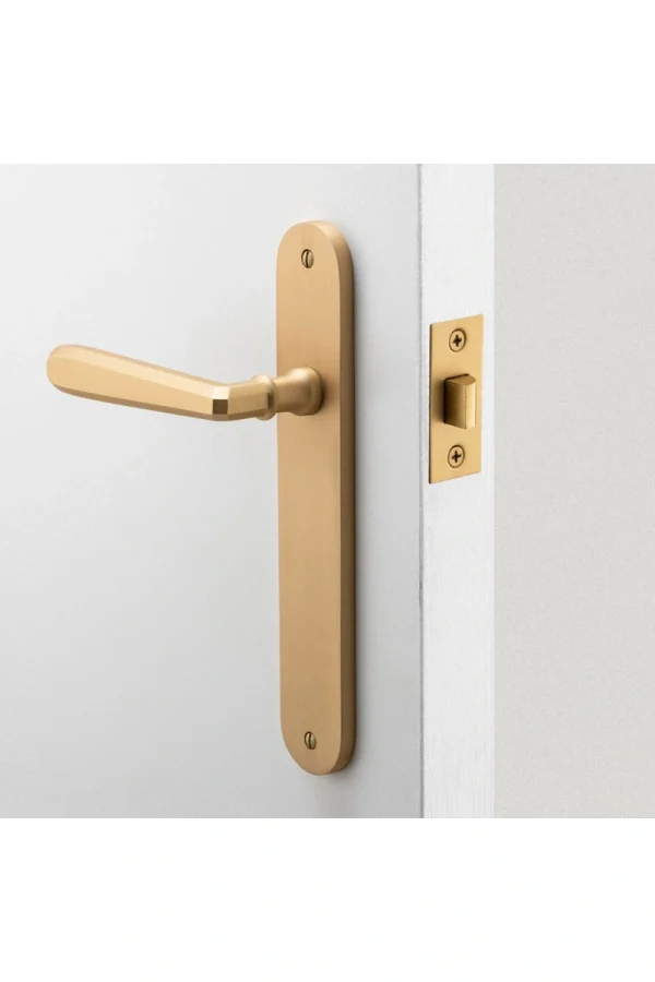 Copenhagen-Oval-Backplate-Lever-