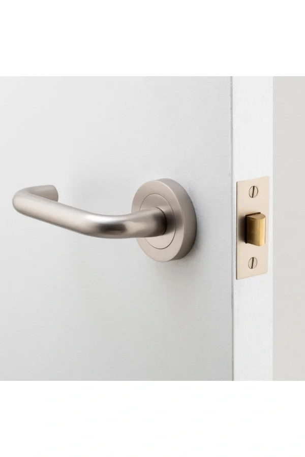 Oslo-Round-Rose-Lever