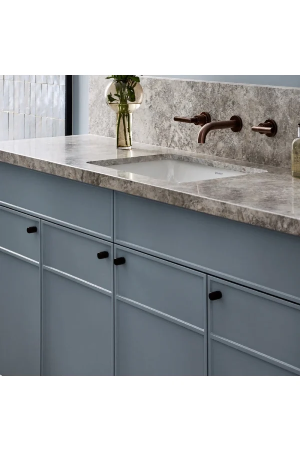 Berlin-Cupboard-Knob-feature