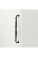 Sarlat-Pull-Handle-feature