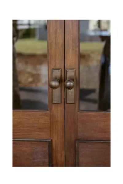TRADCO - MILTON LONG BACKPLATE KNOB - Image 3