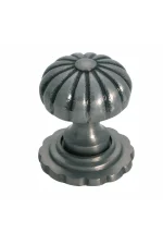 TRADCO - FLUTED IRON CUPBOARD KNOB