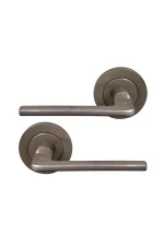 WINDSOR BRASS - CHALET ON 64MM ROUND ROSE - Image 5